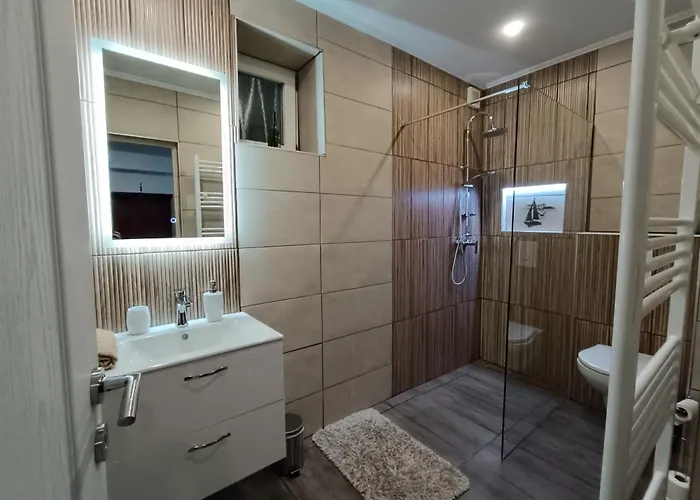 Lugas Apartman *